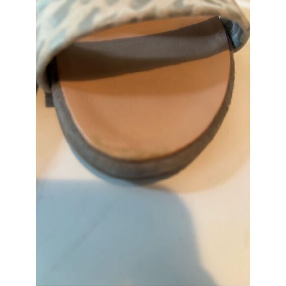 Eric Michael Sandals - Picture 3 of 6